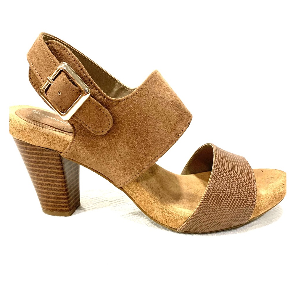 Gianni Bernini tan sandals size 9. 3 & 1/2” heal